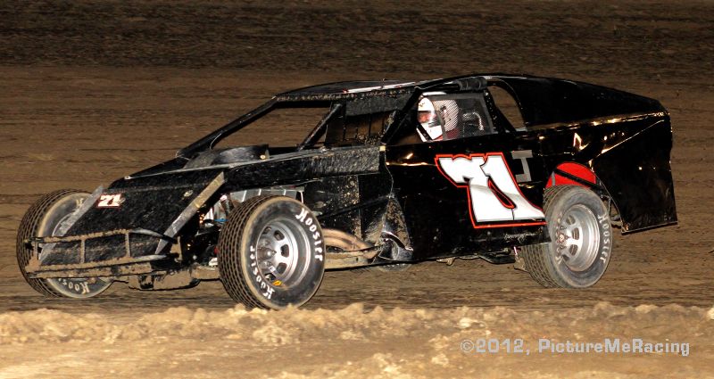 IMCA Modified Winner is: #71j, Jeff James, Stanton, IA..  Photo by PictureMeRacing.com